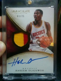 2013-14 Panini Immaculate Hakeem Olajuwon AU/2clr Patch #63/75