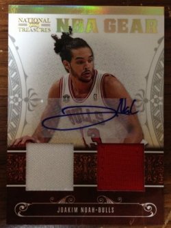 2010 Panini National Treasures Joakim Noah NBA Gear Signatures Auto /10