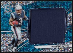 2019 Panini Spectra Monumental Memorabilia Neon Blue Damien Harris