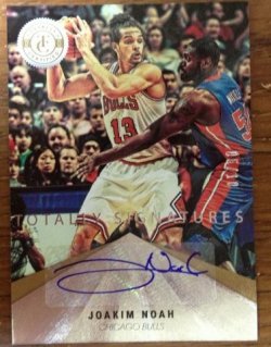 2012 Panini Totally Certified Joakim Noah Totally Gold Signatures /10