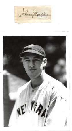 1932-46  Cut Auto Yankees Johnny Murphy Auto