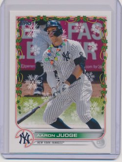    Aaron Judge 2022 Topps Holiday Rare Photo Variations (lights necklace)